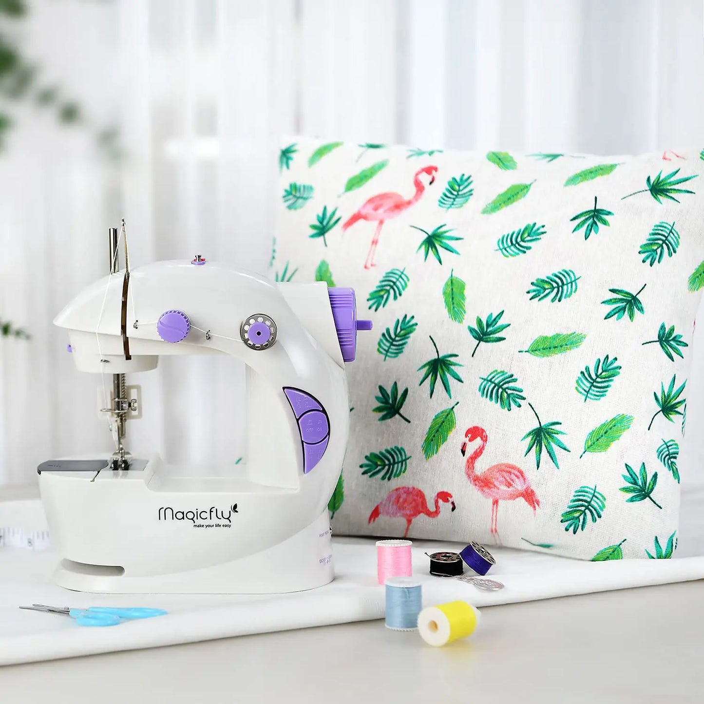 Mini Electric Handheld Sewing Machine 2022 Dual Speed Adjustment with Light Foot AC100-240V Double Threads Pendal Sewing Machine